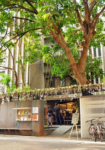 以「綠色環保」為訴求的芳療品牌－伊聖詩（Esecnts）