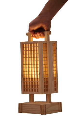 現在的商品都流行一物多用，就連照明設備也有這樣的趨