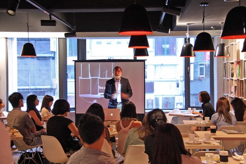 在台灣開了好一陣子的Smith&Hsu，最近在南京東路的大