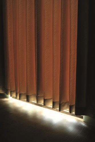 夏天到了，一到假日總想多賴床一些，不愛被陽光曬醒，