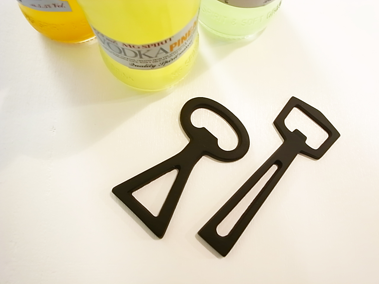 一直以來「黑色」對編輯而言有種莫名的吸引力，深邃黑