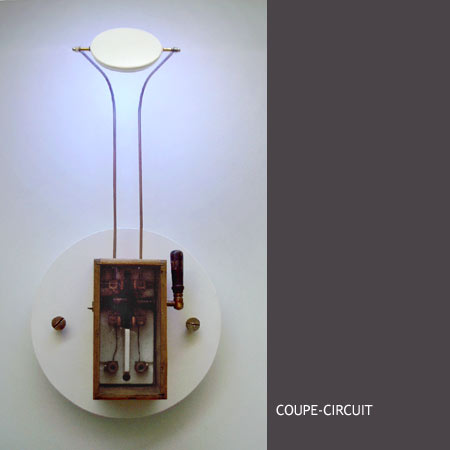 不知你有沒有聽說過這樣一句話：「骨董收藏世界一旦栽