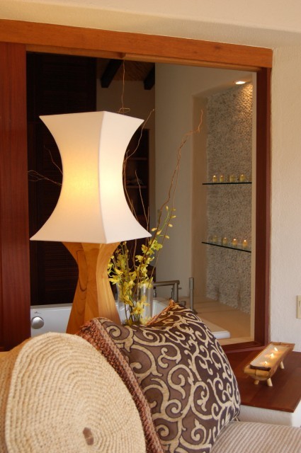 在加拿大成長，因為氣候南移至加州展開全新生活，羅芮