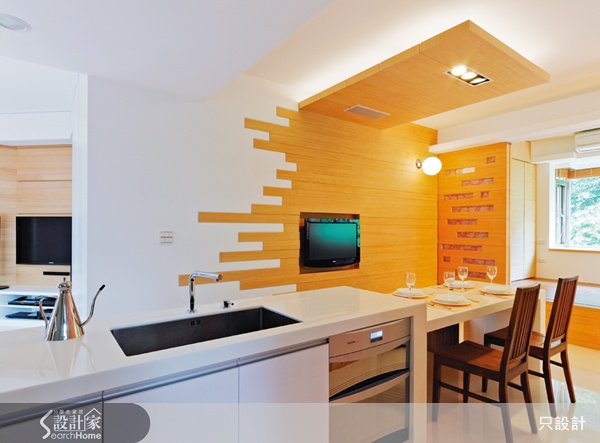 老屋問題多,卻又捨不得換新房子,那就一起在老房子裡