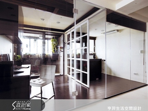 預算有限但總不能什麼都犧牲，由於客廳或餐廳是家人最