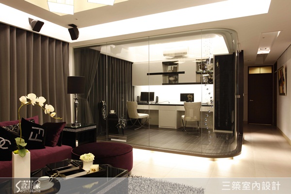 乾淨而現代，卻又要有氣派奢華的質感，是屋主對於居家