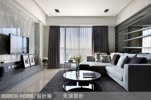 空間的低調來自於沒有過多繁複的裝飾，但仍可藉由高級