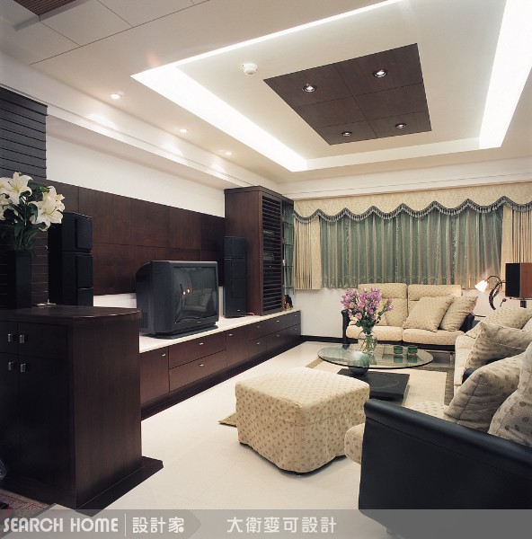 小套房的收納至關重要,但又不能不考慮整體空間的視覺