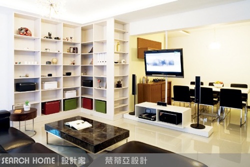 現代居家的客廳空間雖然寬敞，但偶爾會受限於格局分配