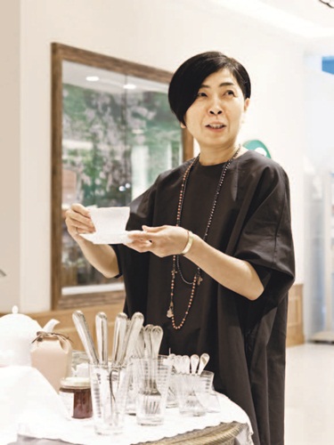 Afternoon Tea、山田明美