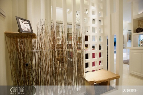 淺色系、玄關、臥房