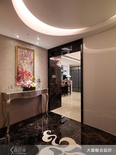 玄關、開放式廚房、餐廳、書房