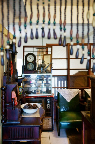 對於喜歡台灣各時期懷舊老家具的人來說，走進「阿媽的