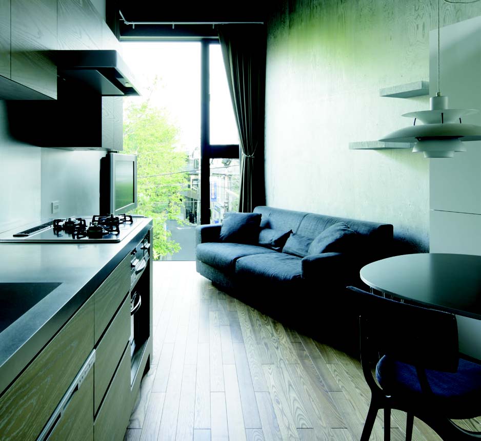 這是建築師三瓶滿真與室內設計師いまむらあんな的家，也是兩