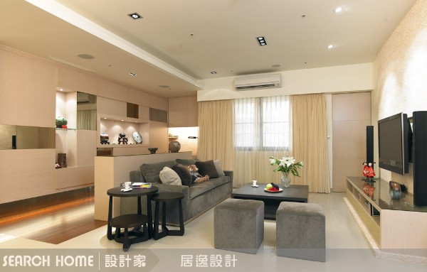 秘技1　從挑高空間「借入」自然採光
小空間的設計對