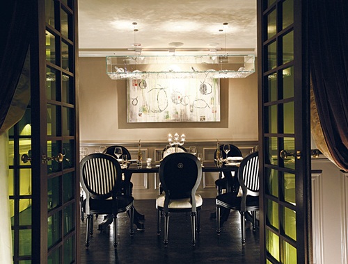 生長在父母親都是建築師的家庭中，Stephane Gautier的