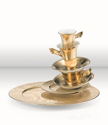 凡賽斯Vanity系列有了新的生命！
金色的新系列-La Do