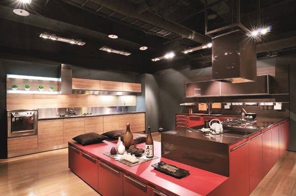 利用樹脂加入色膏、樹脂顆粒所製成的人造石，可以製作