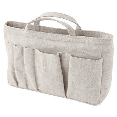 許多女生出門一定要帶個大包包，裡頭裝什麼不清楚，重