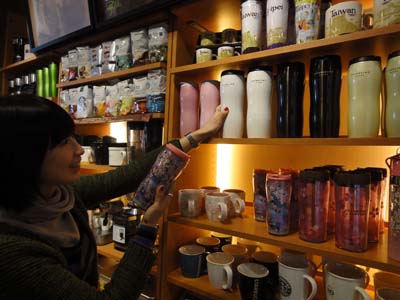 延續星巴克全球40週年及在台灣第13週年的喜悅，並回饋