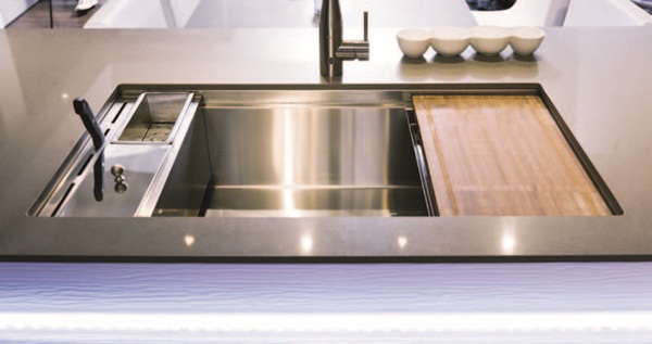 成立近三年的尊櫃廚具，其實背後累積了在廚具界已發展