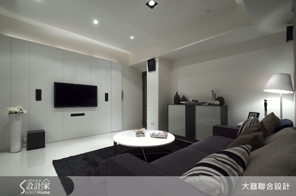 簡單與白色是永不退流行的元素,純白空間或者簡單又舒