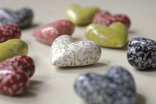 1968 年成立於德國的Räder,以豐富的圖像與詩文構圖,