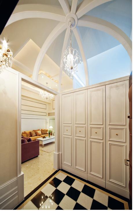 先生想要吧台，小孩想要琴房及書房，太太重視廚房，如