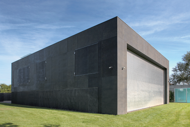 坐落在波蘭首都華沙郊區，有一間號稱能伴隨人們度過「