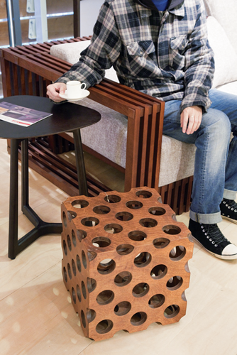 待過廣告公司、做過品牌行銷、也自己開過販售家具用品