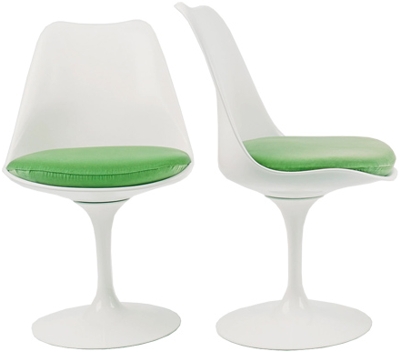 心花怒放艷陽天，最適合增添幾分綠意，一把椅子、幾個