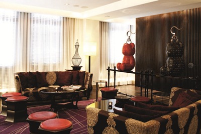 JIA在中文裡是「家」的意思,JIA Shanghai以在香港大