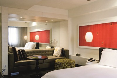 JIA在中文裡是「家」的意思,JIA Shanghai以在香港大