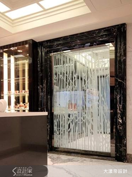 豪宅打造完畢,事後的保養和清潔更重要,尤其是皮件的