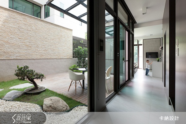 現代居家中，想要擁有一座綠意盎然的小庭院，何其困難