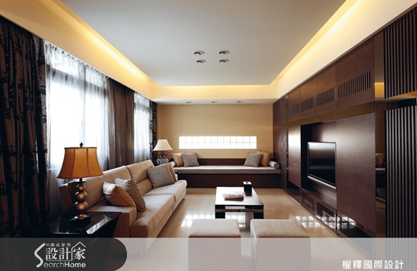 客廳的質感要營造有許多方式，藉由材質、造形甚至於結