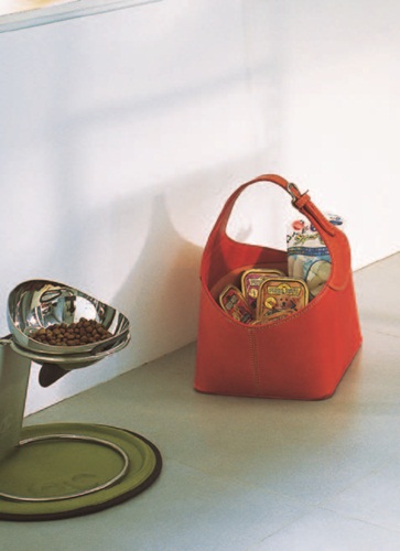 由於寵物在家中的地位提昇，幾乎已成為家庭成員的趨勢