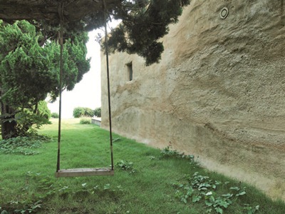 建築,可以拉近人與人之間的關係,當然也可以串起和大