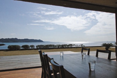 建築,可以拉近人與人之間的關係,當然也可以串起和大