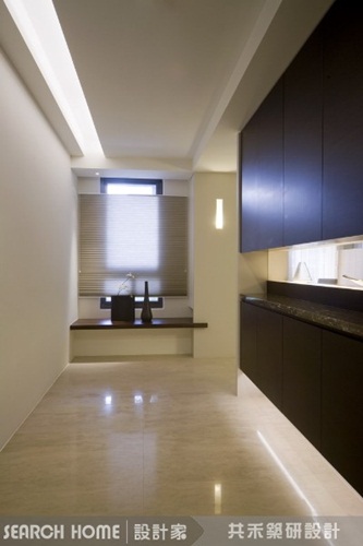 玄關、壓樑、玻璃隔間、自然光源