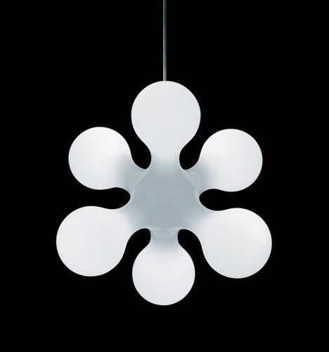 小編記得國中在背化學元素表，實在是痛苦至極，無法眼