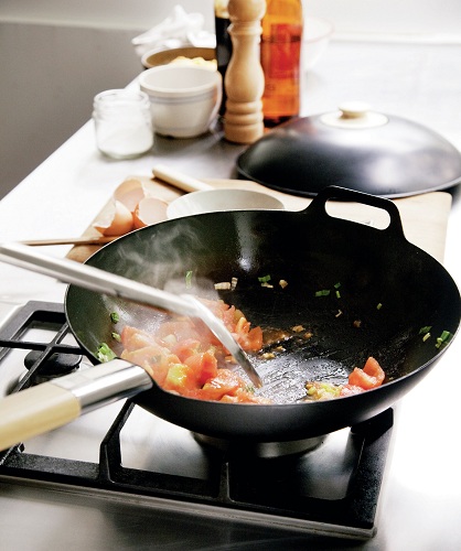 來自於古老料理生活的智慧，記憶中鏗鏗鏘鏘鍋鏟聲及霹