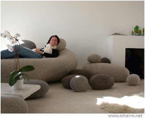 石頭造型沙發、靠枕