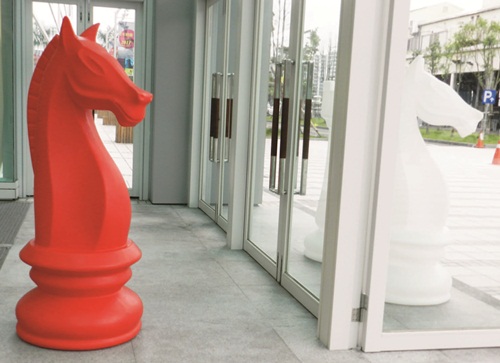 視覺裝飾風格、燈飾、對比色、鮮豔