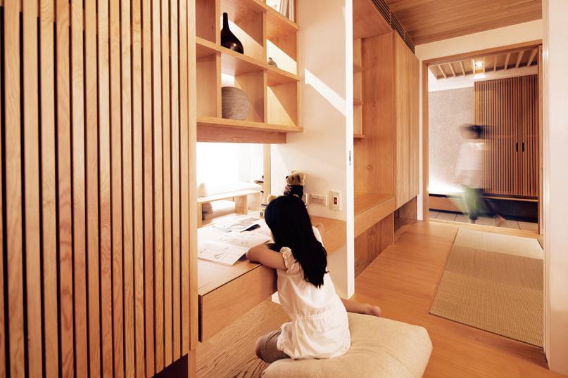 從回到家的家門開始。一路走上來的心情，這是房子設計