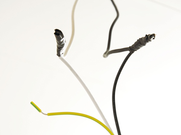 換日光燈管看似簡單，還是很多人都不會，甚至有時日光