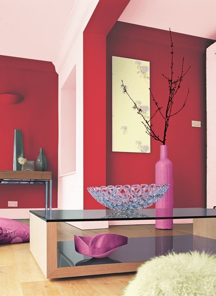 色彩除了顏色不同,更因「明度」與「彩度」的相互作用