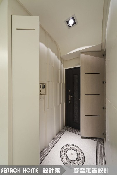 辛辛苦苦存了錢，買下一戶房子，雖然不大，但希望它應