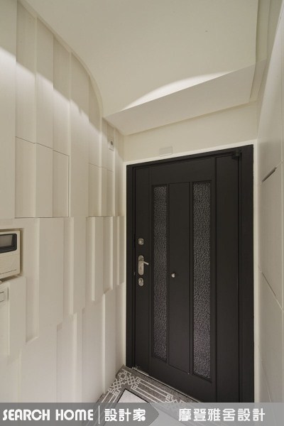 辛辛苦苦存了錢，買下一戶房子，雖然不大，但希望它應