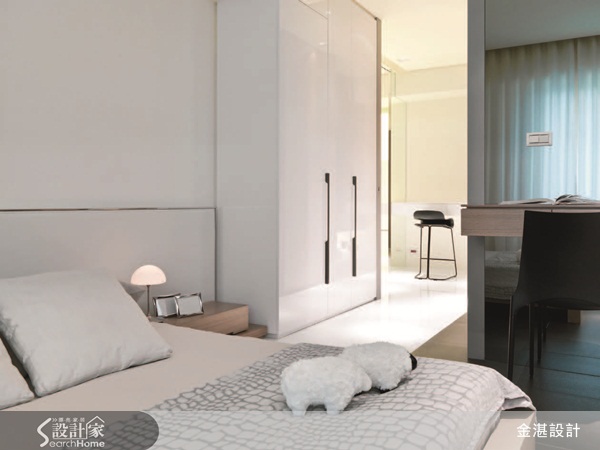 買下二手屋的屋主卻發現，原始格局與裝修風格都不符合